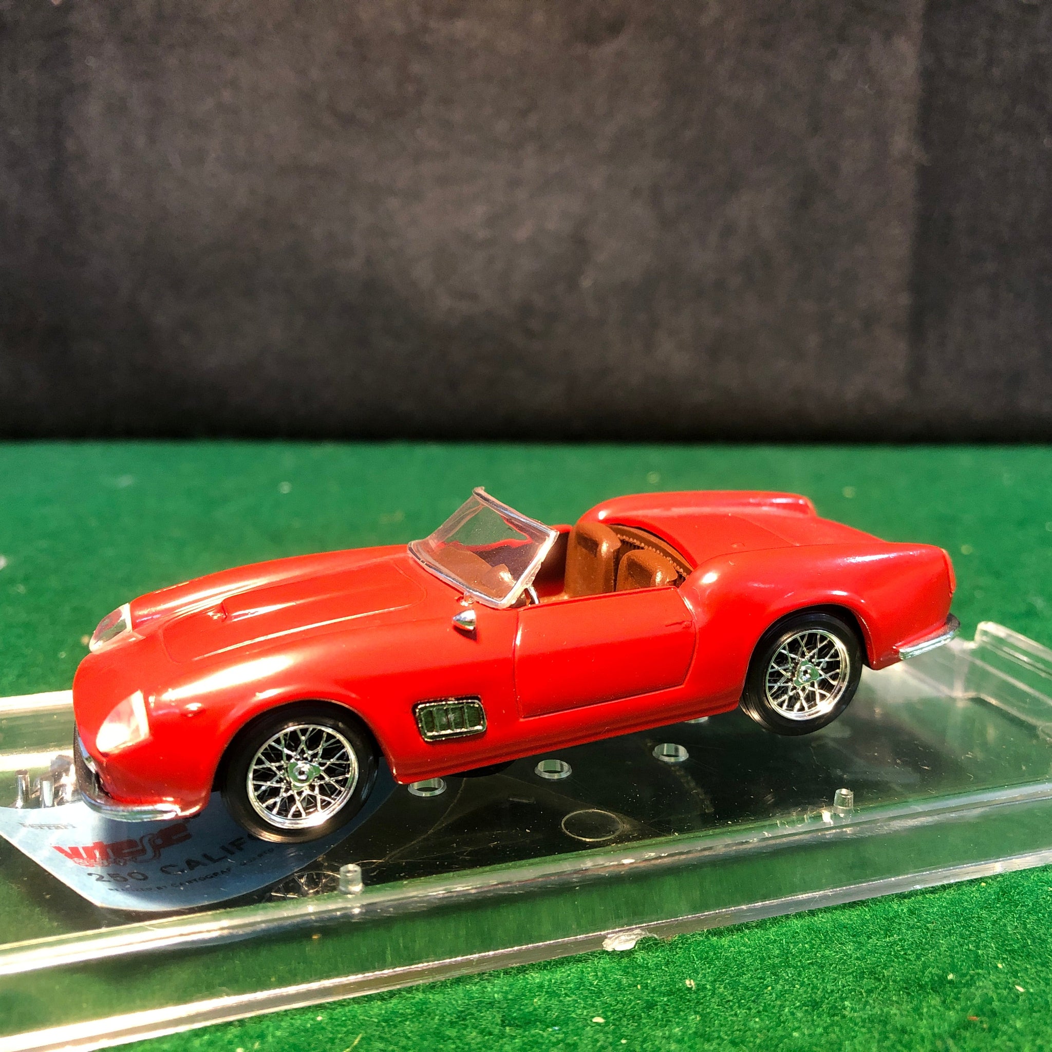 Ferrari 250 California Spyder Open Cabriolet Red by Vitesse 1:43 (140)