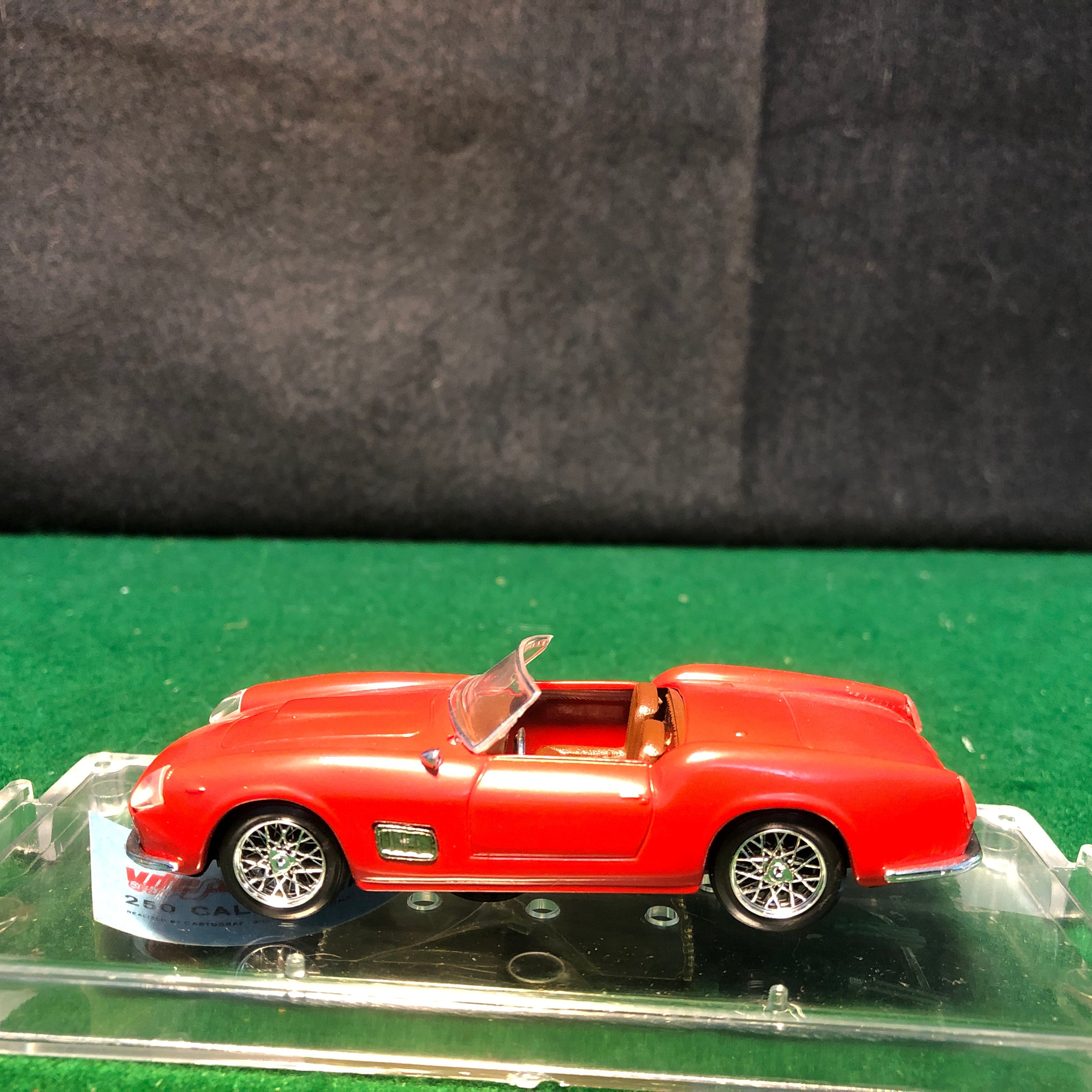 ミニカー 1/43RetroVITESSE140Ferrari250Spider1960 Ferrari 250 California Spyder Open Cabriolet Red by Vitesse 1:43