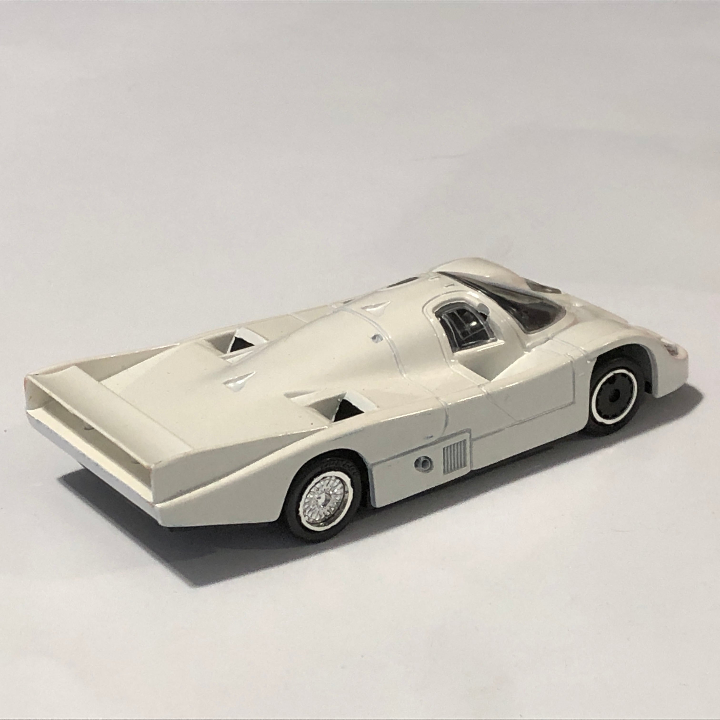 Porsche 956 Le Mans 1983 Marlboro N 8 by Vitesse 1:43 (195