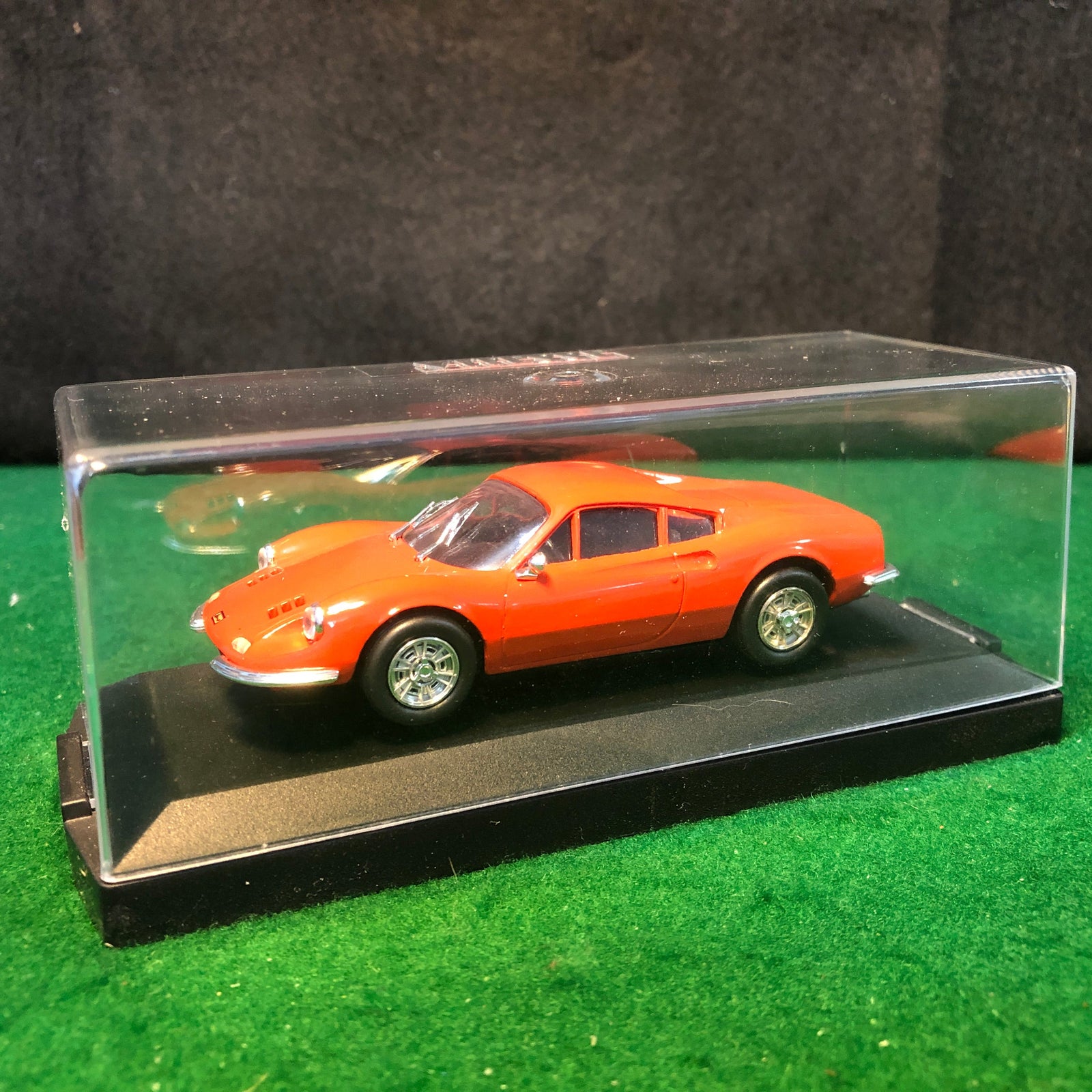 Ferrari 246 GT Dino Orange by Vitesse 1:43 (540)