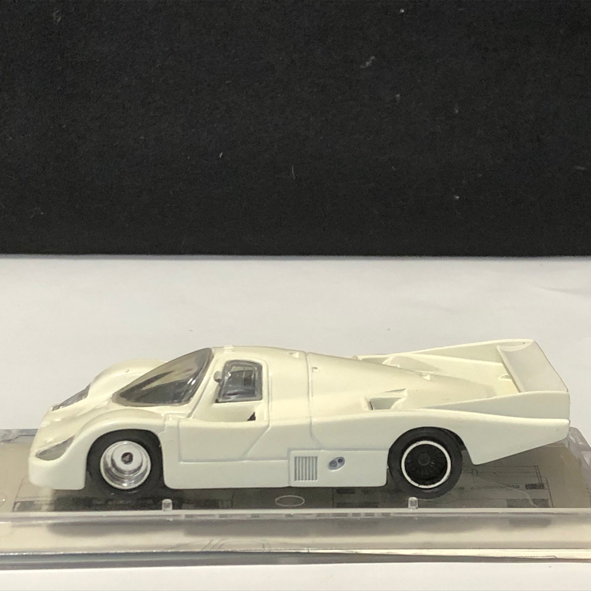 Porsche 956 Le Mans 1986 Fortuna N 17 by Vitesse 1:43 (SM42)