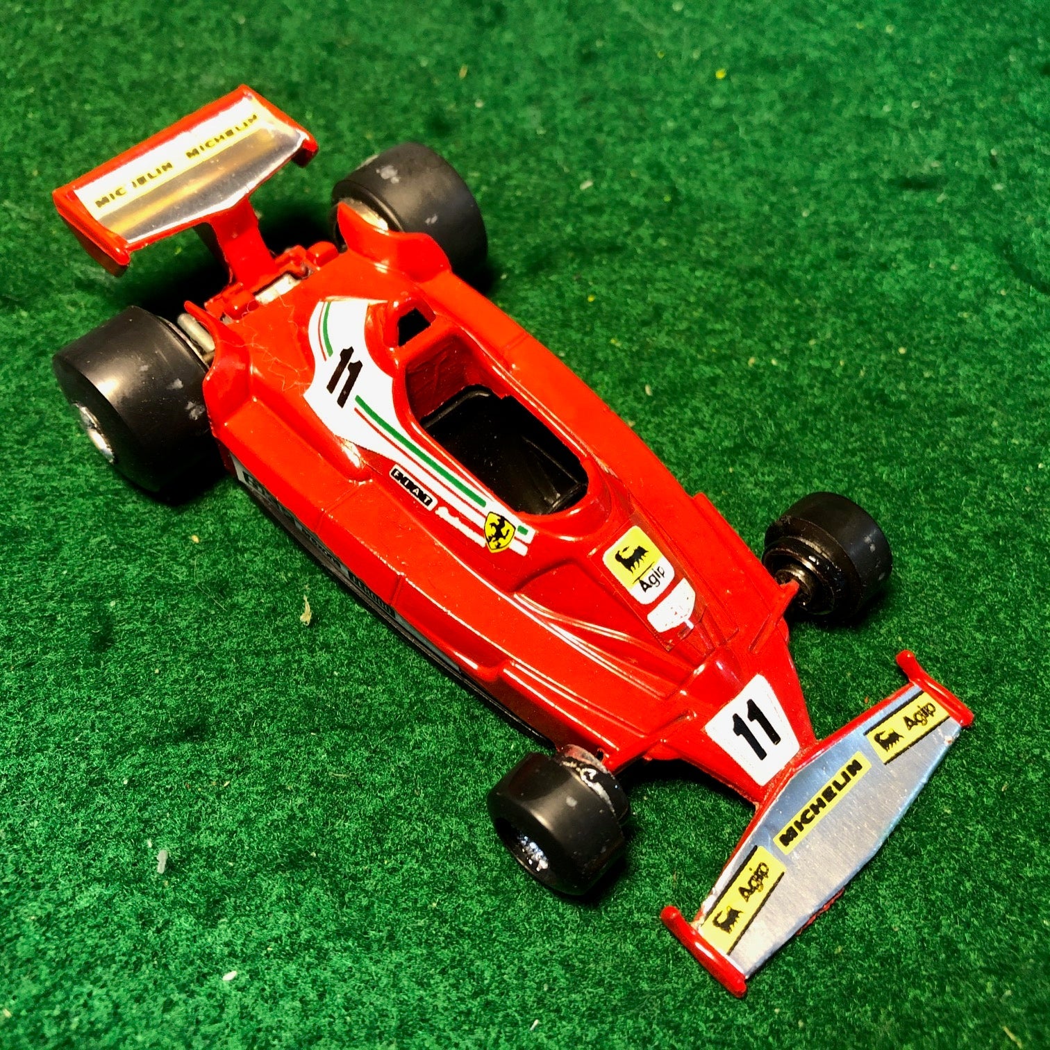 Ferrari 312 T2 N 11 Niki Lauda by Yaxon 1:43 (0700)(No box)