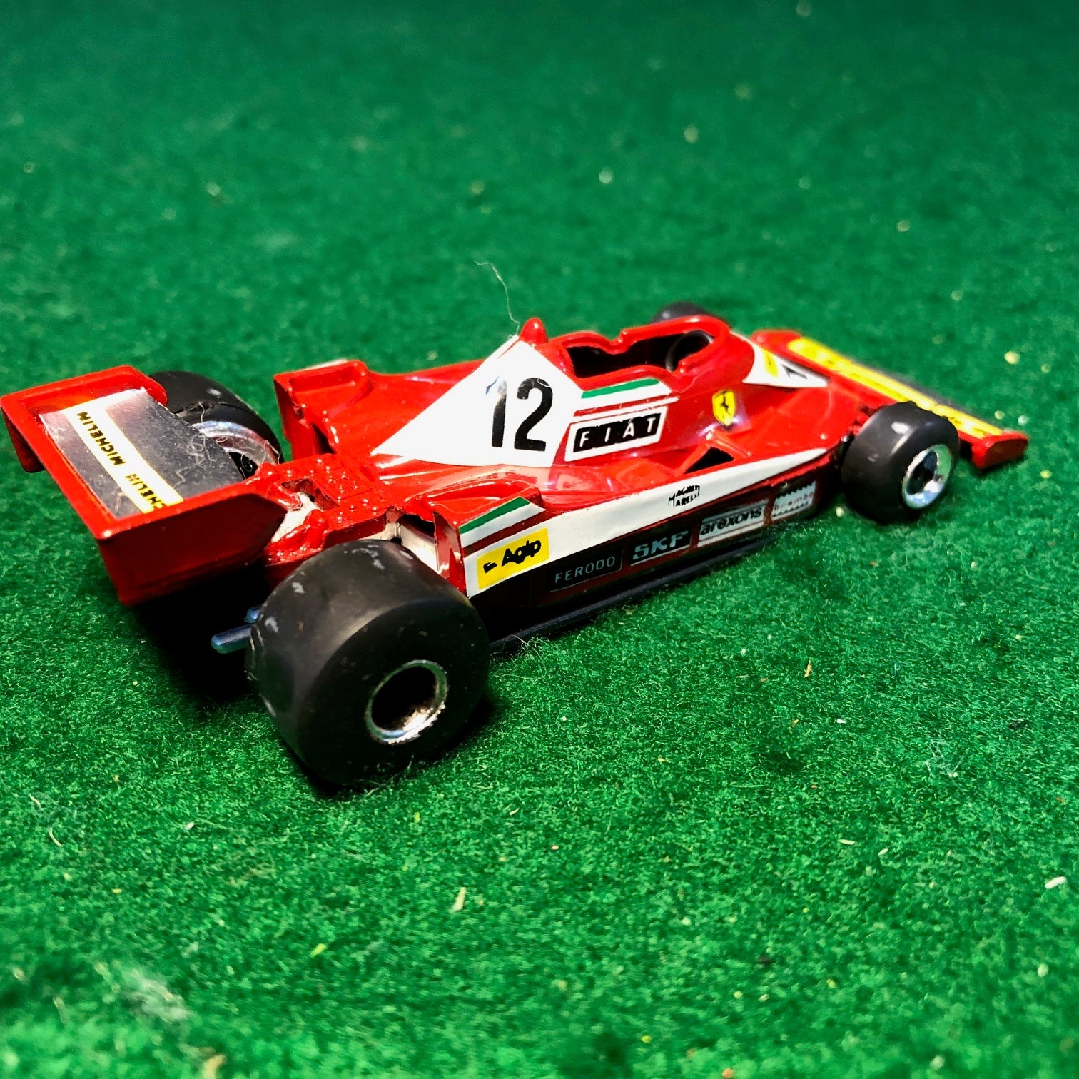 Ferrari 312 T3 N 12 Gilles Villeneuve by Yaxon 1:43 (0706)(No box