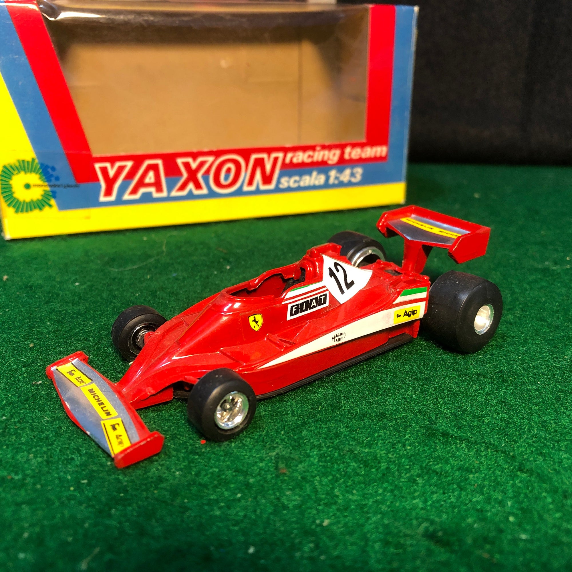 Ferrari 312 T3 N 12 Gilles Villeneuve by Yaxon 1:43 (0706)