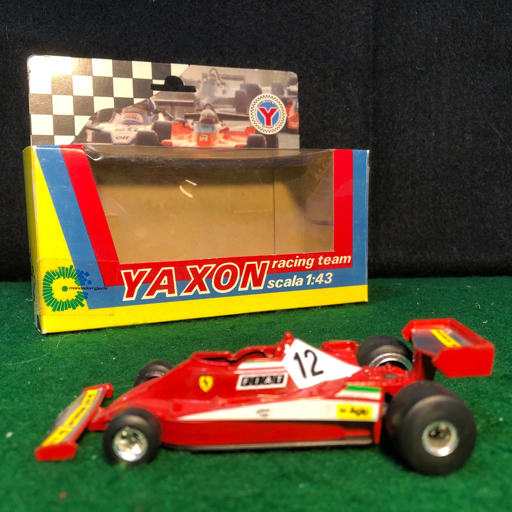 Ferrari 312 T3 N 12 Gilles Villeneuve by Yaxon 1:43 (0706)