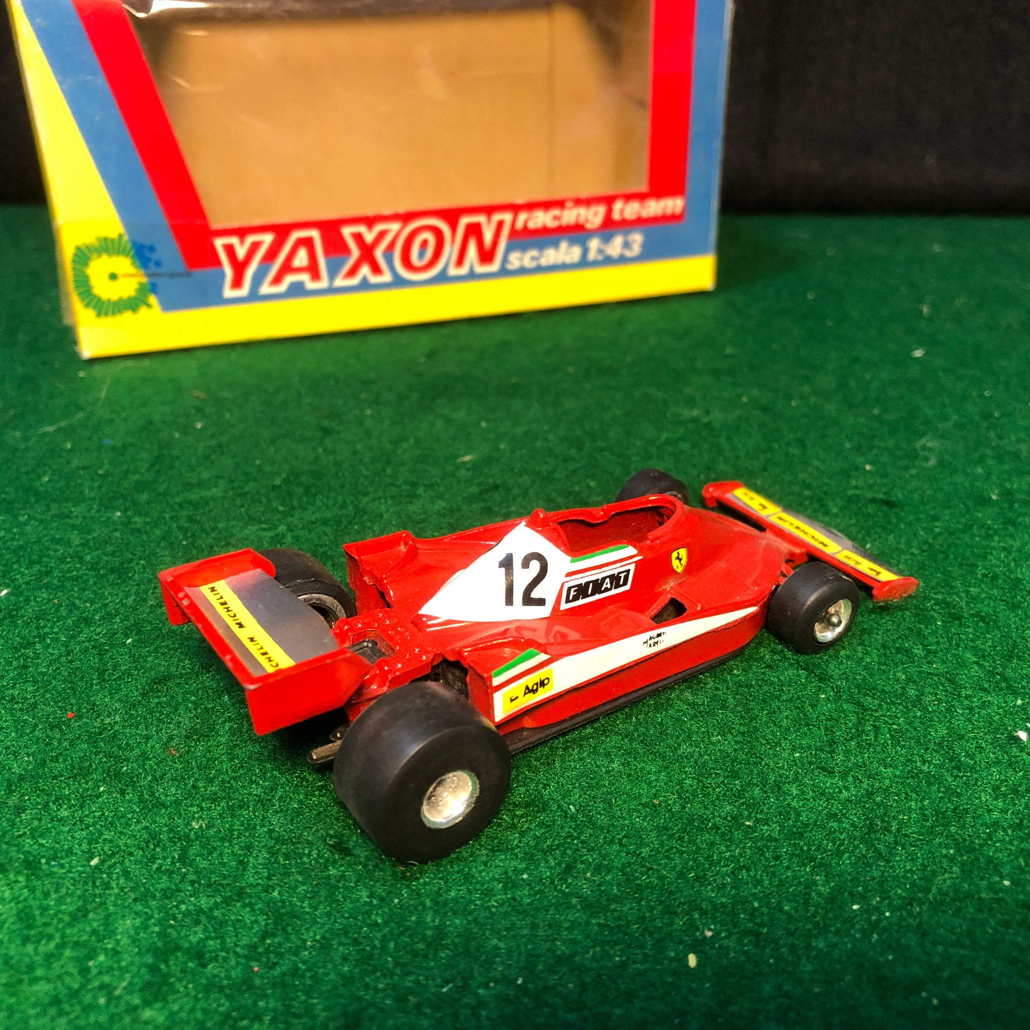 Ferrari 312 T3 N 12 Gilles Villeneuve by Yaxon 1:43 (0706)
