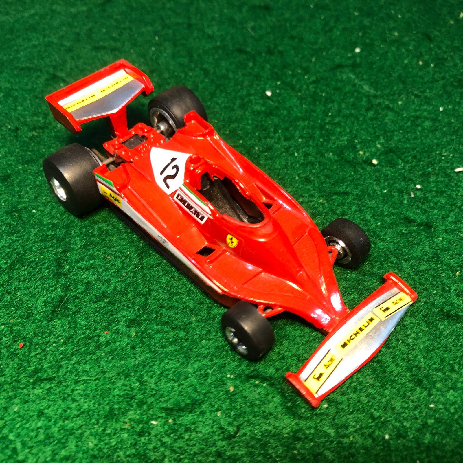 Ferrari 312 T3 N 12 Gilles Villeneuve by Yaxon 1:43 (0706)